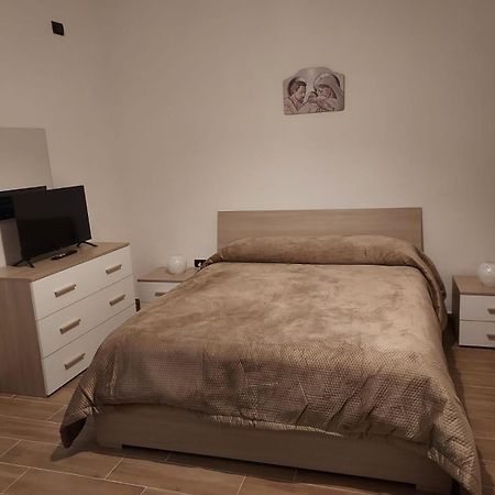 Bed and Breakfast La Casa Antica Модуньо Екстер'єр фото