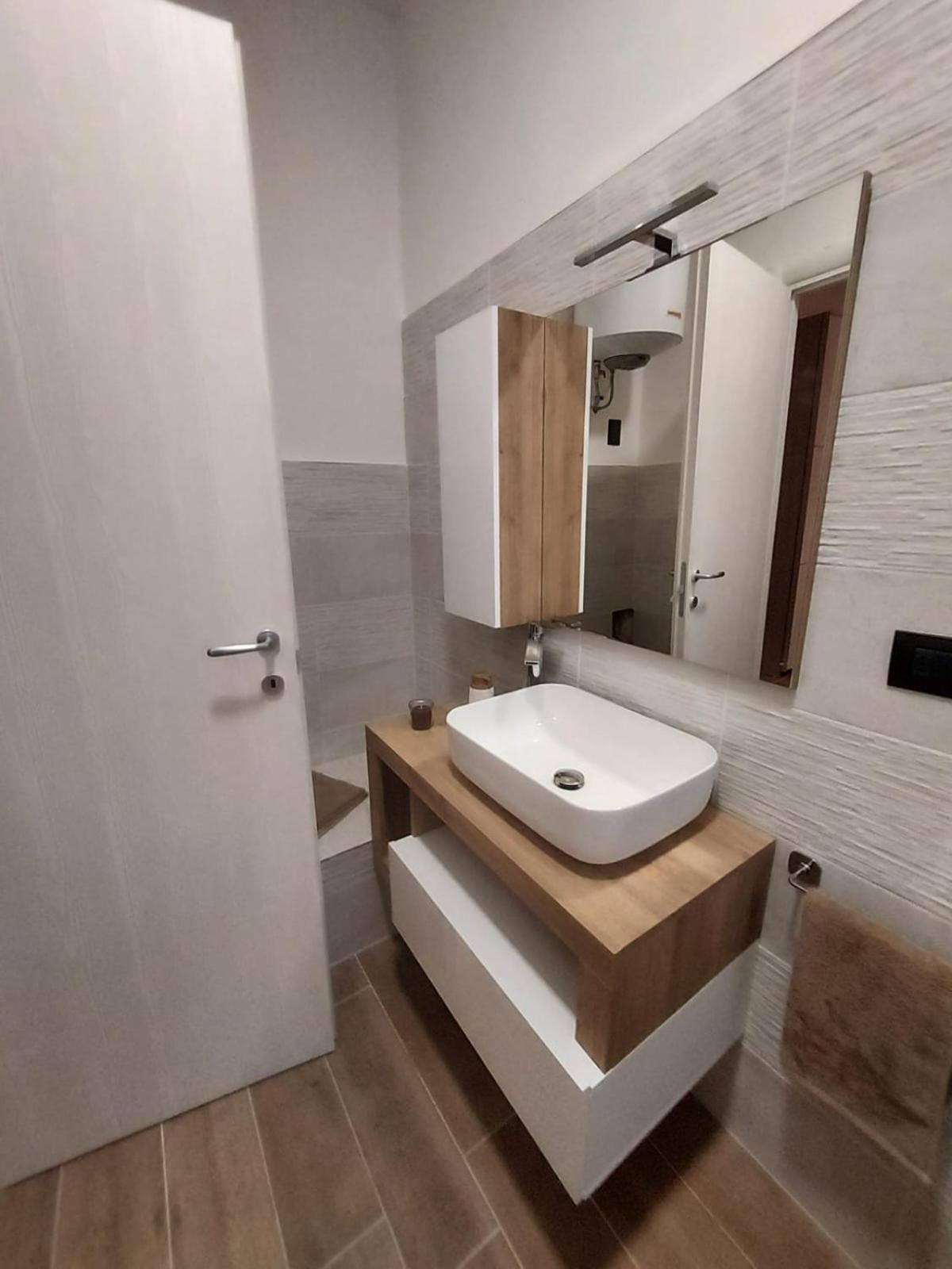 Bed and Breakfast La Casa Antica Модуньо Екстер'єр фото