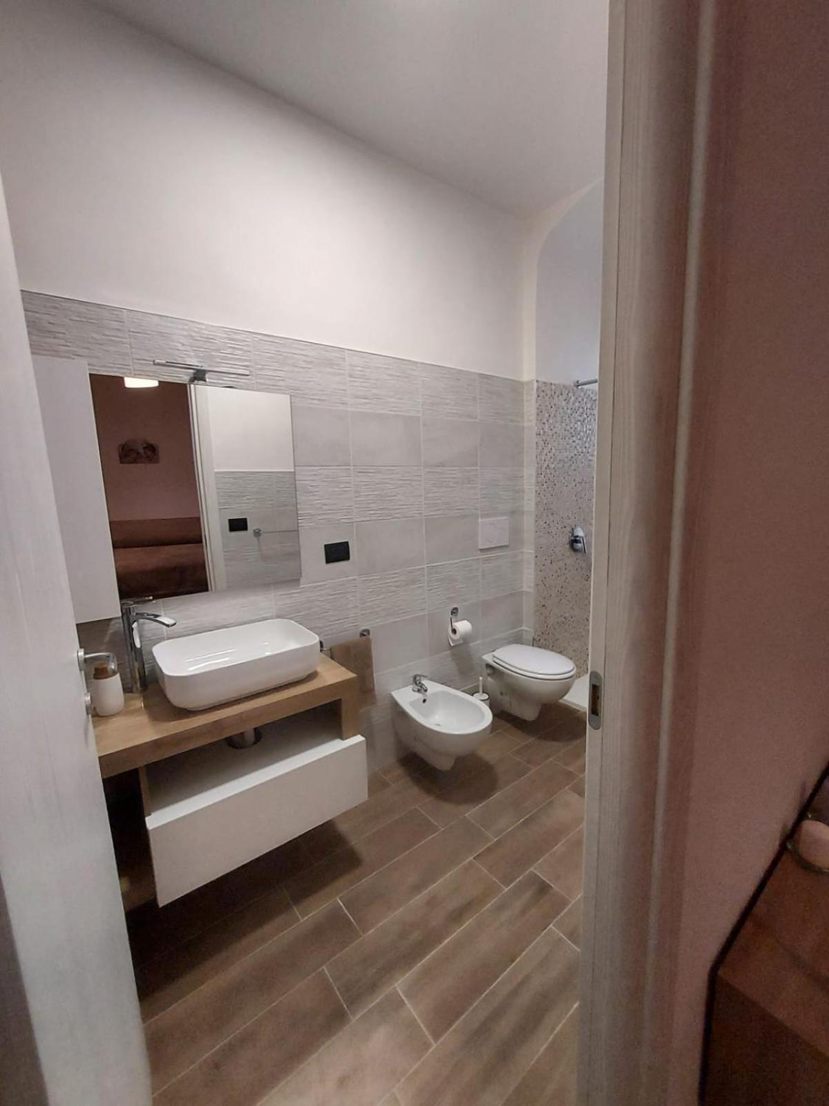Bed and Breakfast La Casa Antica Модуньо Екстер'єр фото